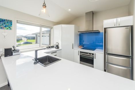 Photo of property in 37 Magnolia Crescent, Tawhero, Whanganui, 4501