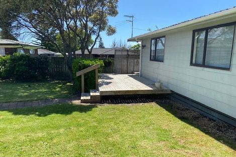 Photo of property in 1/98 Titirangi Road, New Lynn, Auckland, 0600