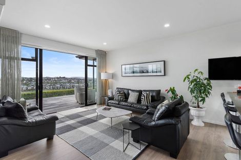 Photo of property in 106 Wainui Road, Silverdale, 0932