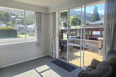 Photo of property in 46 York Street, Picton, 7220