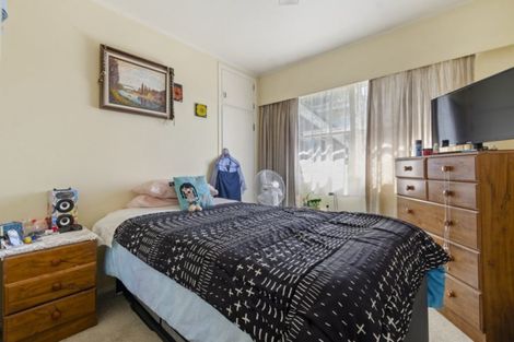 Photo of property in 2 King Edward Avenue, Papakura, 2110