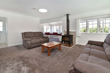 Photo of property in 1141 Whangaparaoa Road, Tindalls Beach, Whangaparaoa, 0930