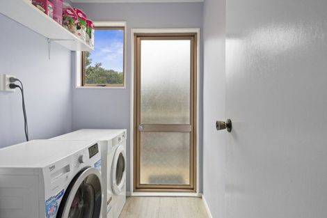 Photo of property in 15a Kereru Bend, Tawa, Wellington, 5028