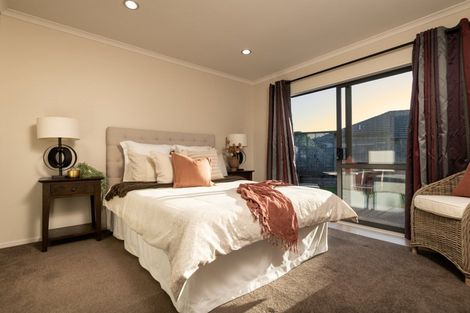 Photo of property in 14 Tarn Close, Pyes Pa, Tauranga, 3112