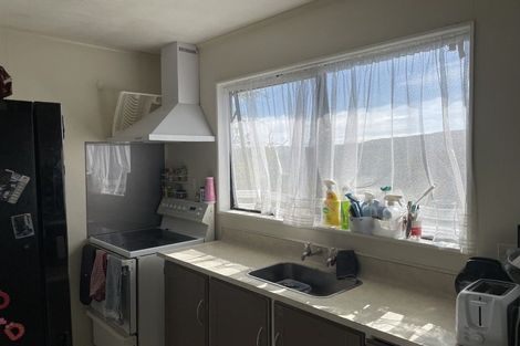 Photo of property in 2/31 Robson Street, Stokes Valley, Lower Hutt, 5019