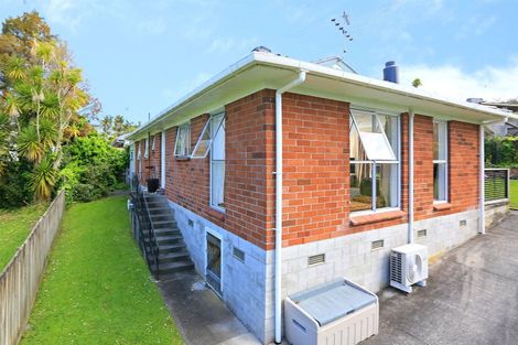 Photo of property in 2/14 Claridge Street, Glen Eden, Auckland, 0602