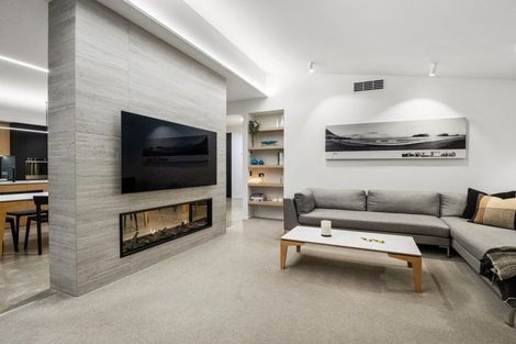 Photo of property in 35a Pitau Road, Mount Maunganui, 3116