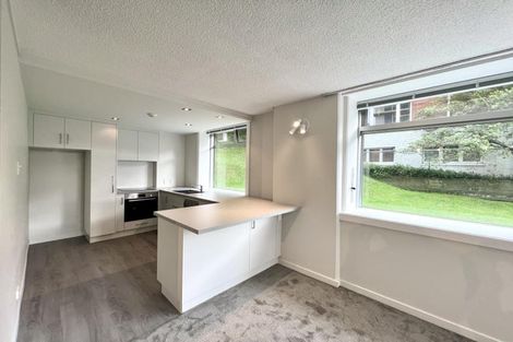 Photo of property in Jerningham Apartments, 20 Oriental Terrace, Oriental Bay, Wellington, 6011