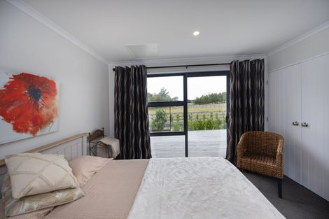 Photo of property in 567 Lethbridge Road, Halcombe, 4775