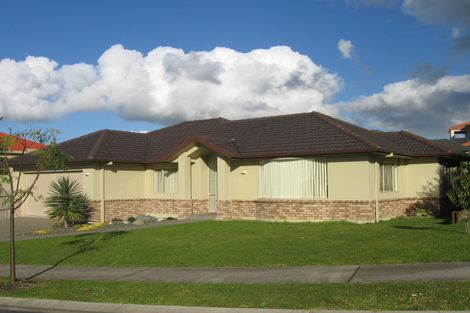 Photo of property in 6 Ballyward Close, East Tamaki, Auckland, 2013