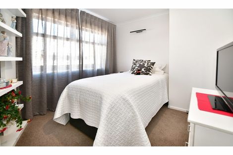 Photo of property in 3 Waitaha Close, Orewa, 0931