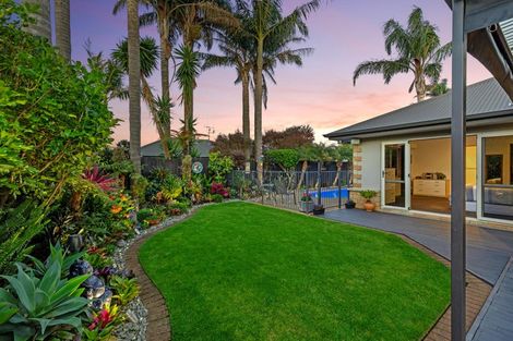Photo of property in 37 Sorrento Key, Papamoa Beach, Papamoa, 3118