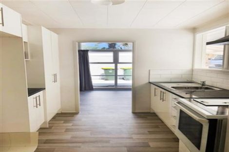 Photo of property in 30 Leaver Place, Weymouth, Auckland, 2103