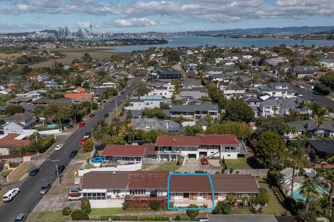 Photo of property in 3/5 Onepoto Road, Hauraki, Auckland, 0622