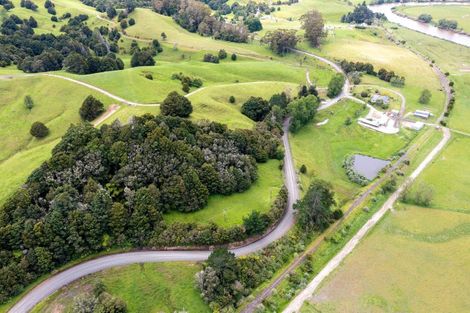 Photo of property in 410 Paradise Road, Tangiteroria, 0381