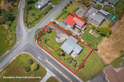 Photo of property in 35 Whaka Street, Maungaturoto, 0520