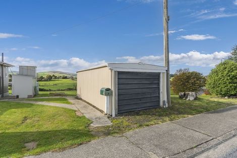 Photo of property in 7 Ovenden Street, Owaka, 9535