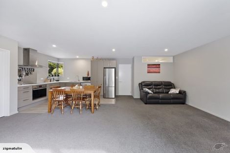 Photo of property in 2/121 Waltham Road, Sydenham, Christchurch, 8023
