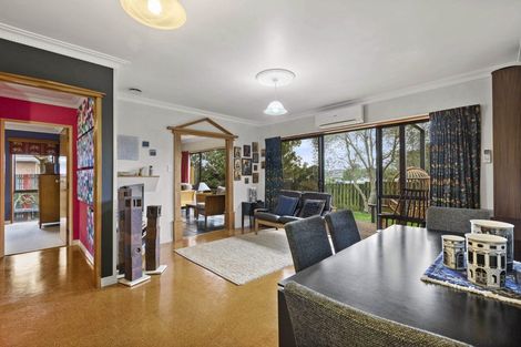 Photo of property in 9 Warden Place, Mangere Bridge, Auckland, 2022