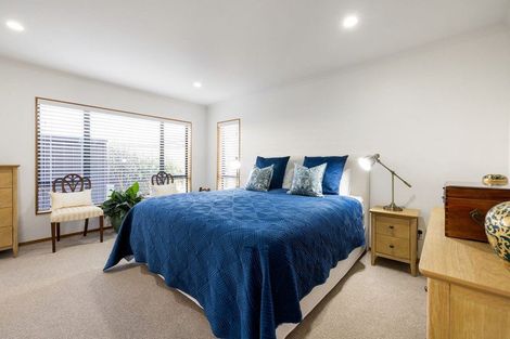 Photo of property in 71 Taylor Street, Cambridge, 3434