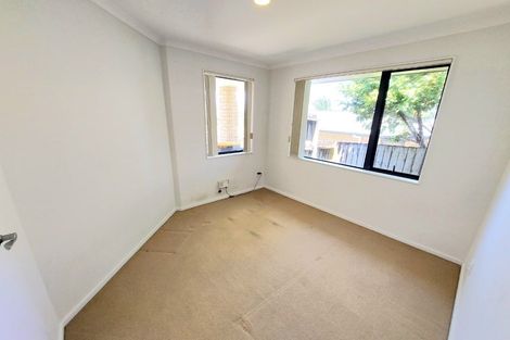 Photo of property in 45 Kittiwake Drive, Schnapper Rock, Auckland, 0632