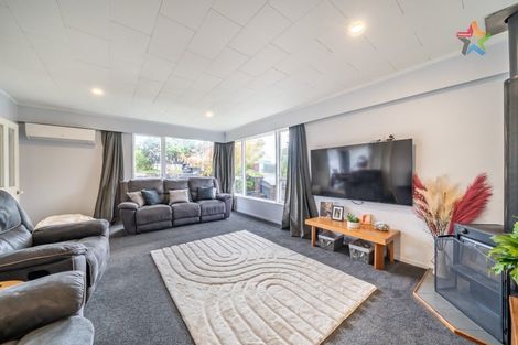Photo of property in 43 Discovery Drive, Whitby, Porirua, 5024
