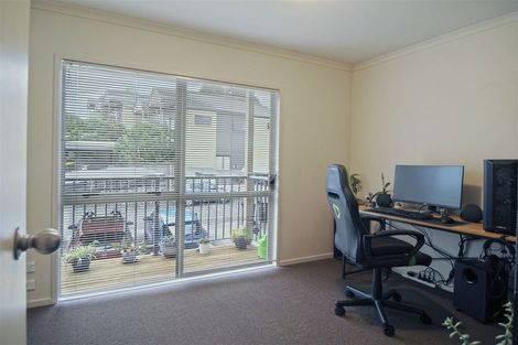 Photo of property in 12/94 Glengarry Road, Glen Eden, Auckland, 0602