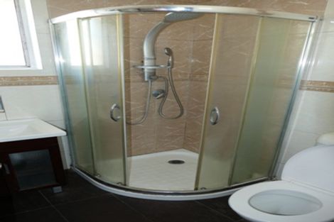 Photo of property in 56 Othello Drive, Clover Park, Auckland, 2023