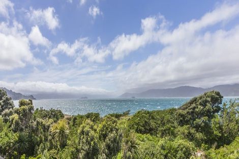 Photo of property in 33 Boardwalk Lane, Seatoun, Wellington, 6022