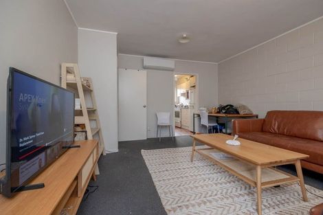 Photo of property in 2/46 School Road, Morningside, Auckland, 1021