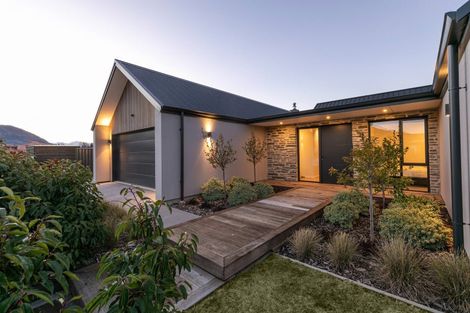 Photo of property in 41 Avalon Station Drive, Wanaka, 9305