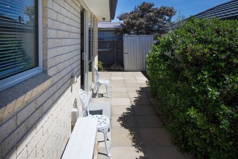 Photo of property in 2/162 Wainoni Road, Avondale, Christchurch, 8061