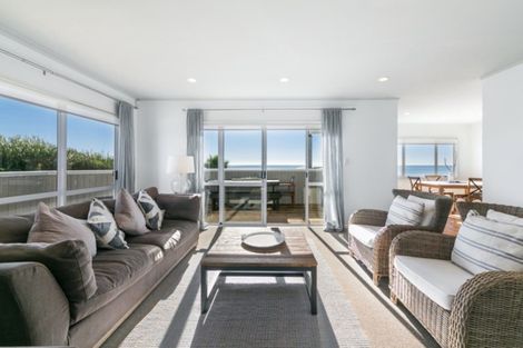 Photo of property in 243 Clifton Road, Te Awanga, 4102