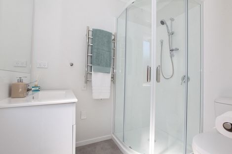 Photo of property in 2/13 Crescent Court, Melville, Hamilton, 3206