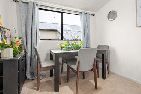 Photo of property in 5 Silkwood Lane, Melville, Hamilton, 3206