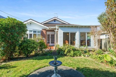 Photo of property in 303 The Parade, Island Bay, Wellington, 6023