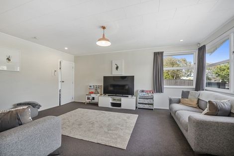 Photo of property in 10 Shanly Street, Brown Owl, Upper Hutt, 5018