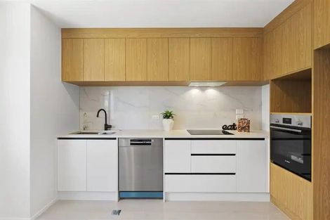 Photo of property in 1/5 Chevis Place, Pakuranga, Auckland, 2010