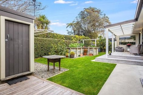 Photo of property in 10 Horopito Road, Waikanae, 5036