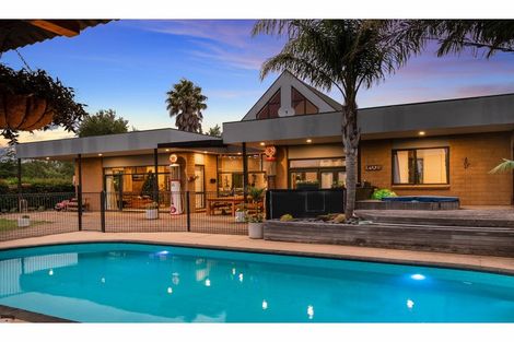 Photo of property in 8 Cloverfields Drive, Waimauku, 0812