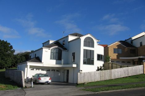Photo of property in 1/6 Chieftain Rise, Goodwood Heights, Auckland, 2105