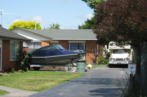 Photo of property in 1a Kyeburn Place, Avonhead, Christchurch, 8042
