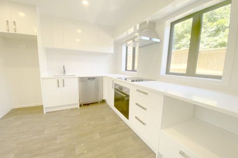 Photo of property in 2/9 Marlene Avenue, Te Atatu South, Auckland, 0610