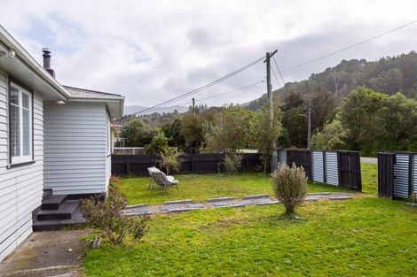 Photo of property in 22 Brandon Street, Featherston, 5710