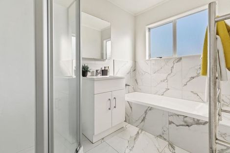 Photo of property in 26 Hinerau Street, Henderson, Auckland, 0612