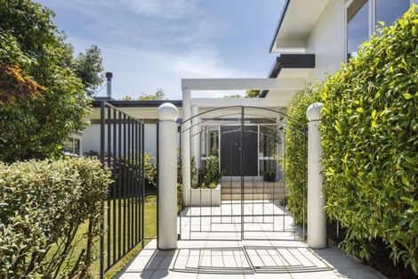 Photo of property in 23 Surrey Crescent, Hokowhitu, Palmerston North, 4410