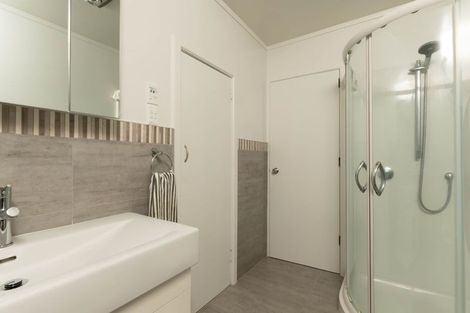 Photo of property in 11a Mizpah Road, Waiake, Auckland, 0630