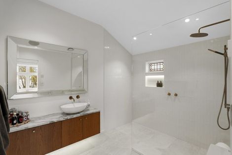 Photo of property in 134 Papanui Road, Merivale, Christchurch, 8014