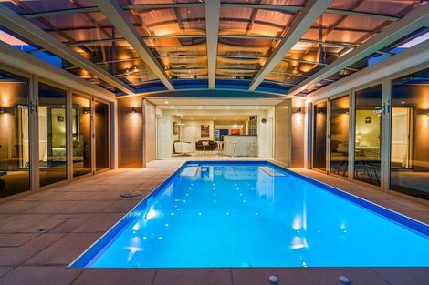 Photo of property in 8 Kawai Rise, Te Atatu Peninsula, Auckland, 0610