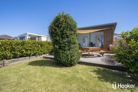 Photo of property in 8 Tohora View, Waihi Beach, 3611